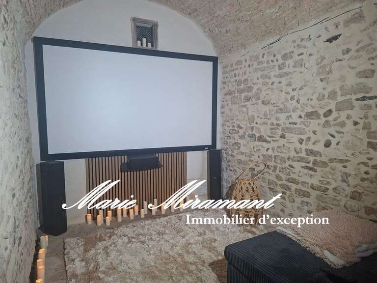 Property Nîmes - 4 bedrooms - 900m²