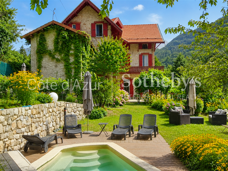 House Saint-Martin-Vésubie - 6 bedrooms - 330m²
