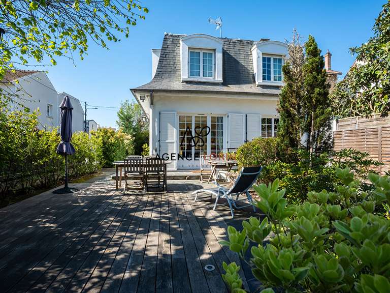 Maison Chatou - 5 chambres - 218m²