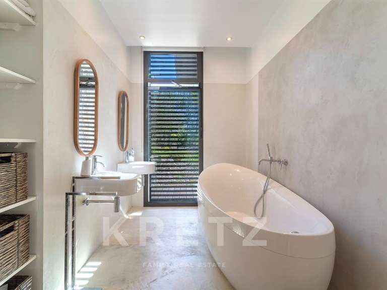 Maison Nîmes - 4 chambres - 158m²