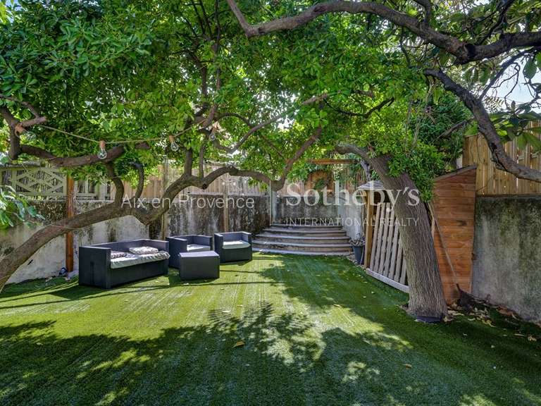 Maison Bouc-Bel-Air - 5 chambres - 200m²