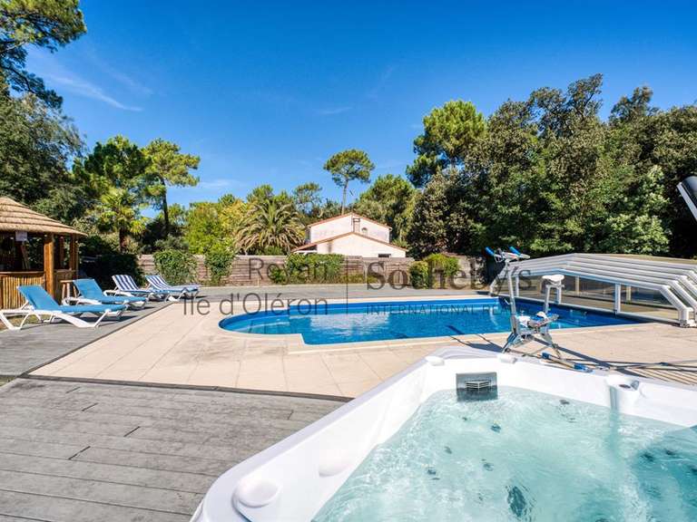 Maison Saint-Palais-sur-Mer - 4 chambres - 176m²