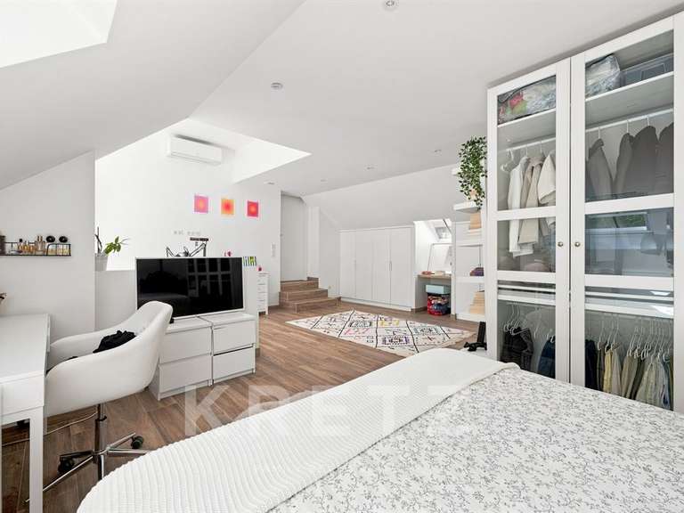 Maison Montfort-l'Amaury - 5 chambres - 333m²