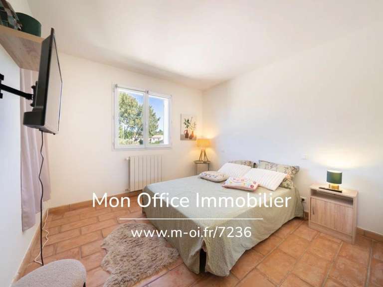 Maison Eyguières - 5 chambres - 148m²