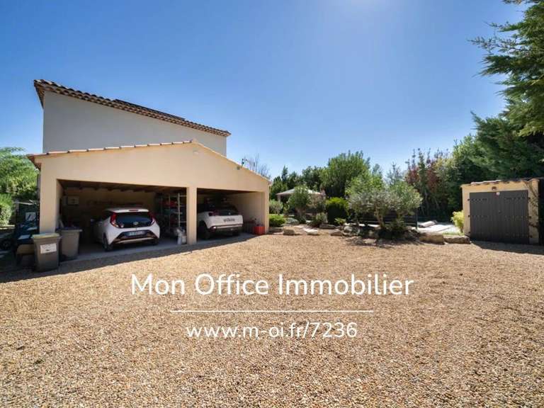Maison Eyguières - 5 chambres - 148m²