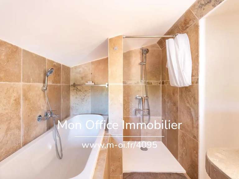 Maison Aix-en-Provence - 3 chambres - 210m²