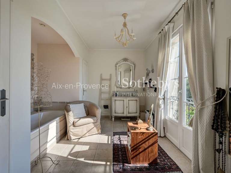 Maison Cabriès - 5 chambres - 295m²
