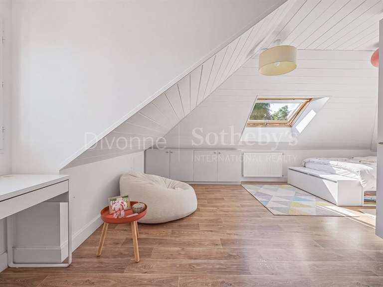 Maison Divonne-les-Bains - 4 chambres - 192m²