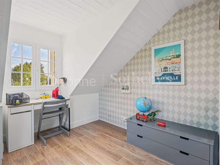 Maison Divonne-les-Bains - 4 chambres - 192m²