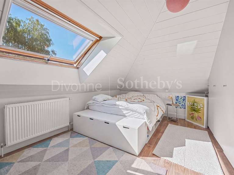 Maison Divonne-les-Bains - 4 chambres - 192m²