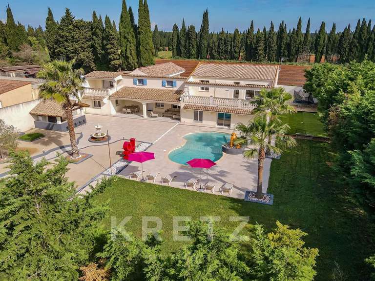 Maison Nîmes - 6 chambres - 402m²