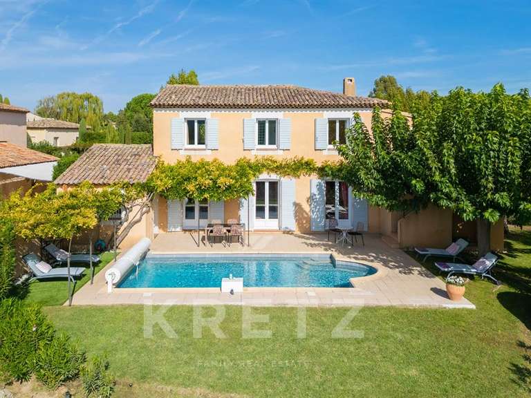 Maison Mallemort - 4 chambres - 132m²