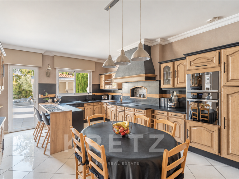 Maison Mérignac - 5 chambres - 301m²