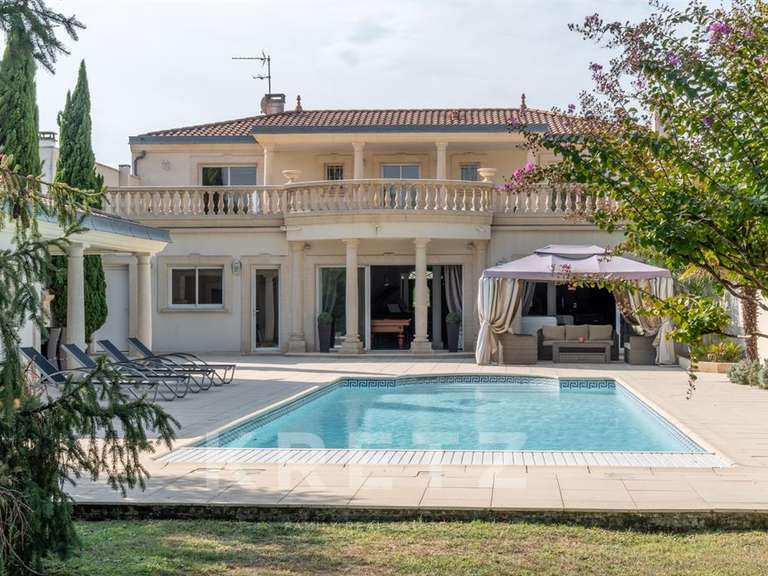 Maison Mérignac - 5 chambres - 301m²