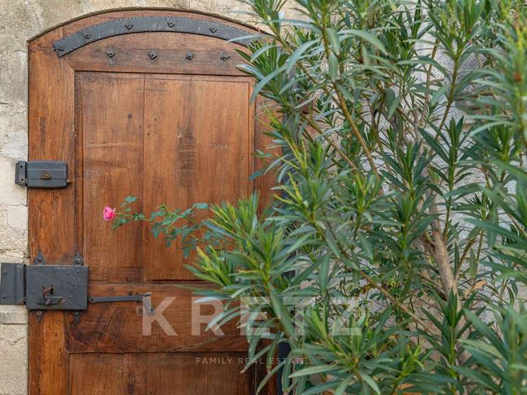 Maison Villeneuve-lès-Avignon - 5 chambres - 260m²