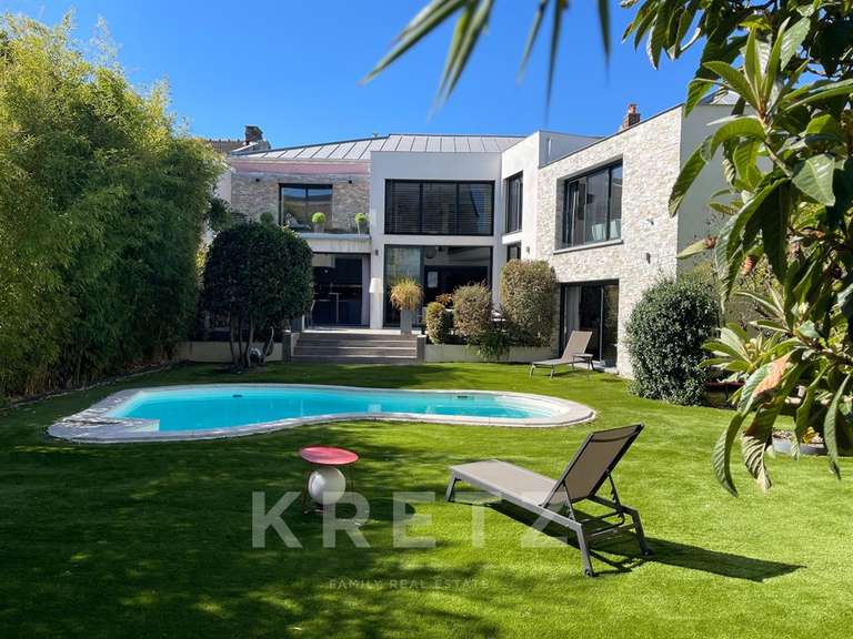 Maison Colombes - 5 chambres - 293m²