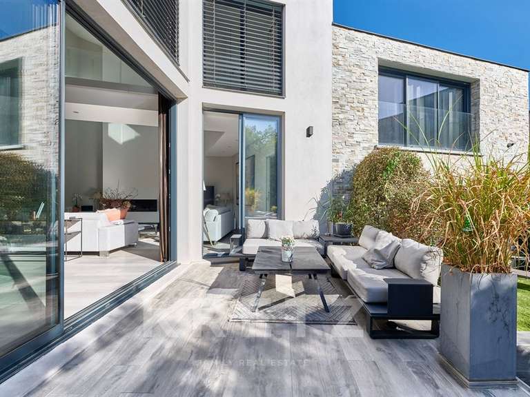 Maison Colombes - 5 chambres - 293m²
