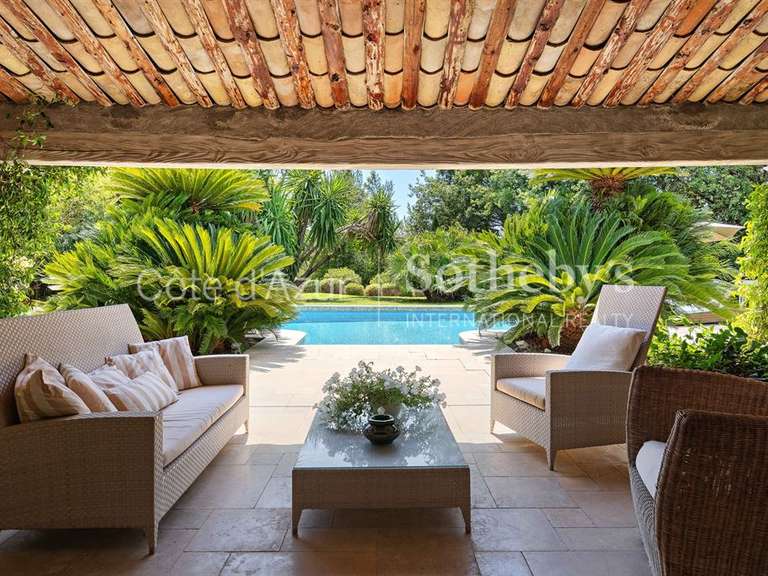 Maison Mougins - 6 chambres - 214m²