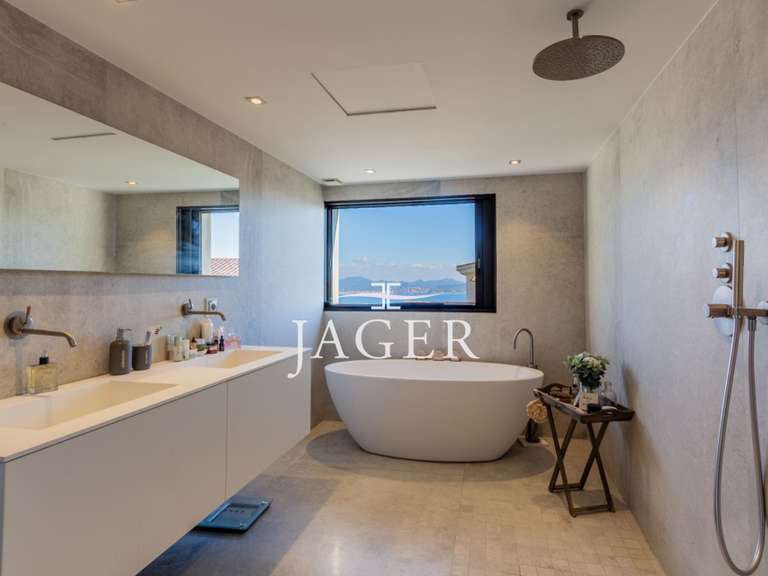 Villa avec Vue sur mer Les issambres - 5 chambres - 360m²