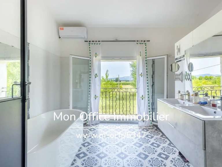 Maison Mazan - 6 chambres - 354m²