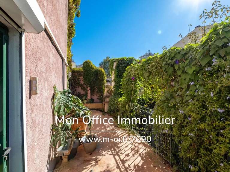 Maison Marseille 3e - 4 chambres - 337m²