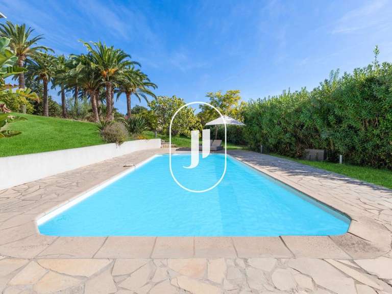 Maison Antibes - 5 chambres - 247m²