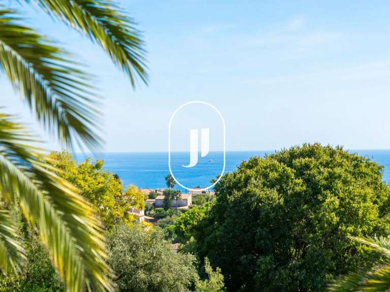 Maison Antibes - 5 chambres - 247m²