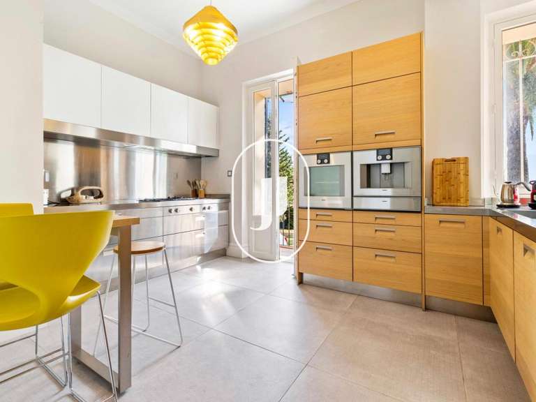 Maison Antibes - 5 chambres - 247m²