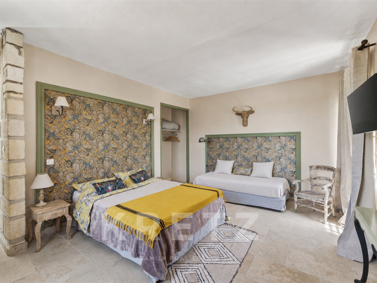 Maison Arles - 8 chambres - 420m²