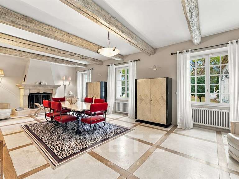 Maison Eygalières - 4 chambres - 328m²