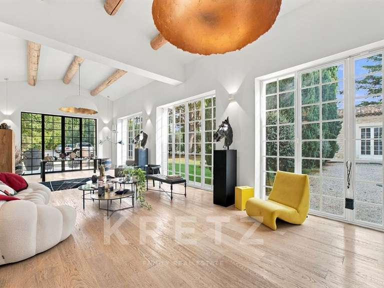 Maison Eygalières - 4 chambres - 328m²