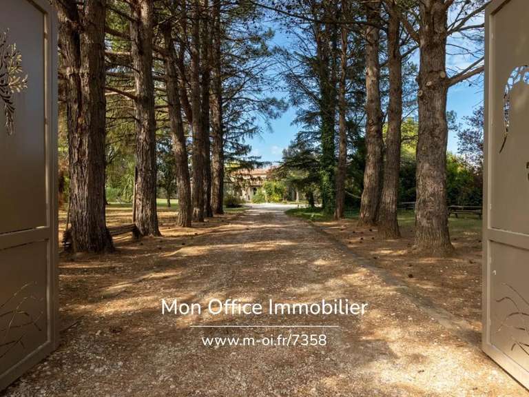 Maison Trets - 6 chambres - 288m²