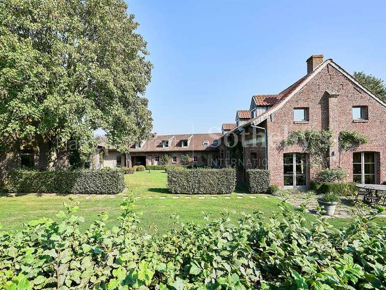 Maison Roncq - 5 chambres - 395m²