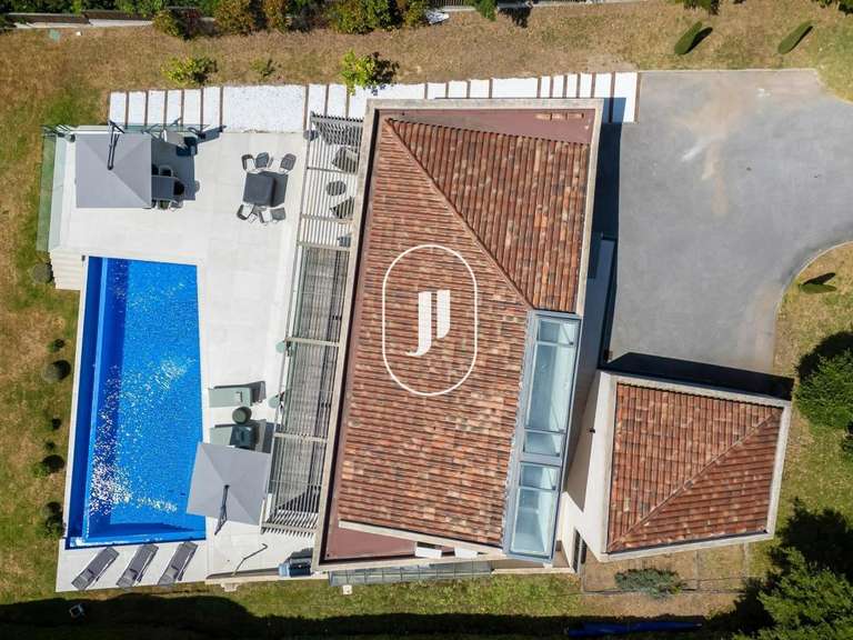 Maison Roquebrune-sur-Argens - 4 chambres - 173m²