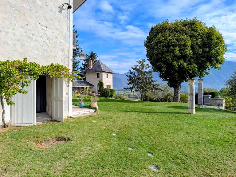 Maison Bassens - 10 chambres - 400m²