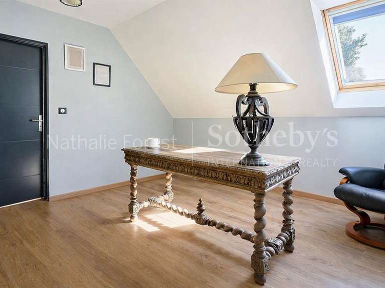 Maison Mérignies - 5 chambres - 220m²