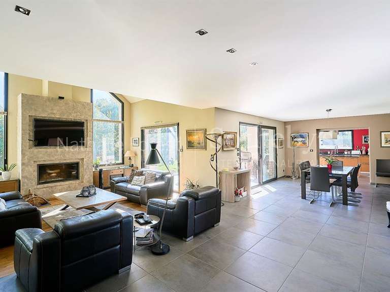Maison Mérignies - 5 chambres - 220m²