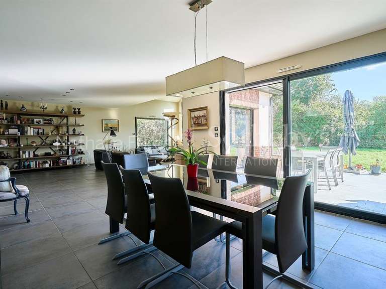 Maison Mérignies - 5 chambres - 220m²
