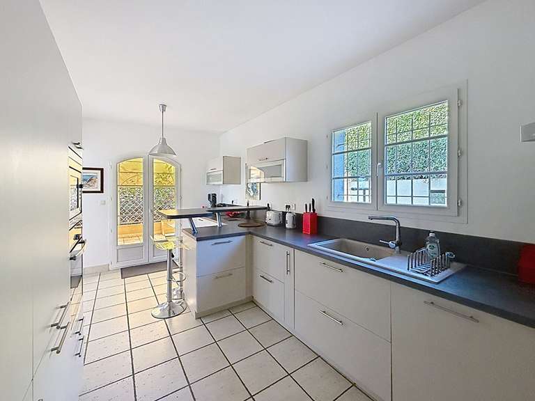 Maison Villeneuve-lès-Avignon - 4 chambres - 160m²