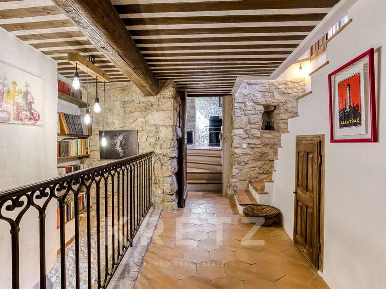 Maison Pierrevert - 5 chambres - 318m²
