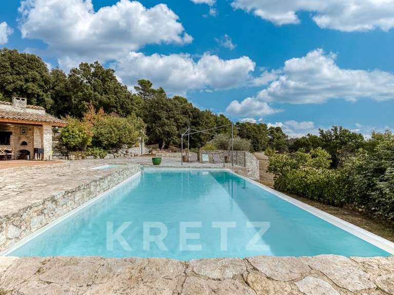 Maison Pierrevert - 5 chambres - 318m²