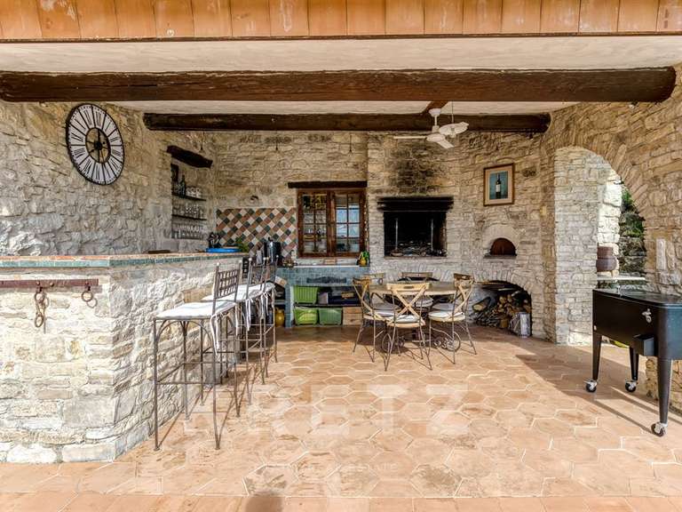 Maison Pierrevert - 5 chambres - 318m²