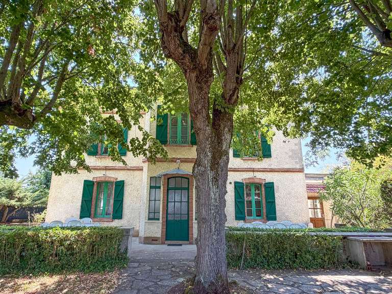 House Corbarieu - 12 bedrooms - 413m²