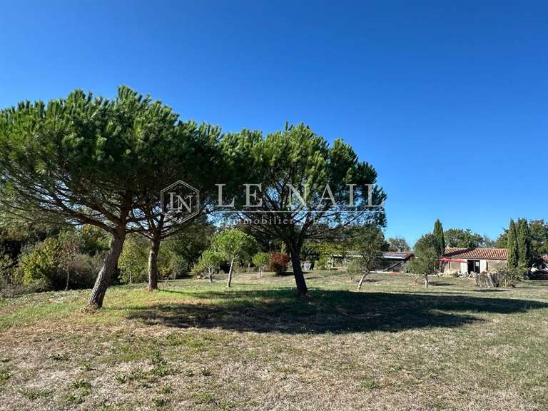 Propriété Moutiers-les-Mauxfaits - 7 chambres - 282m²