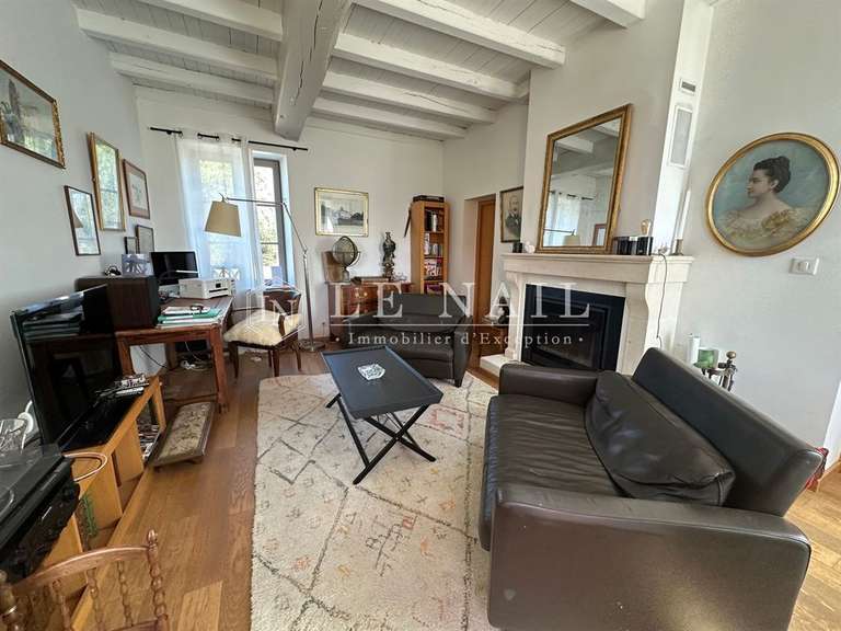 Propriété Moutiers-les-Mauxfaits - 7 chambres - 282m²
