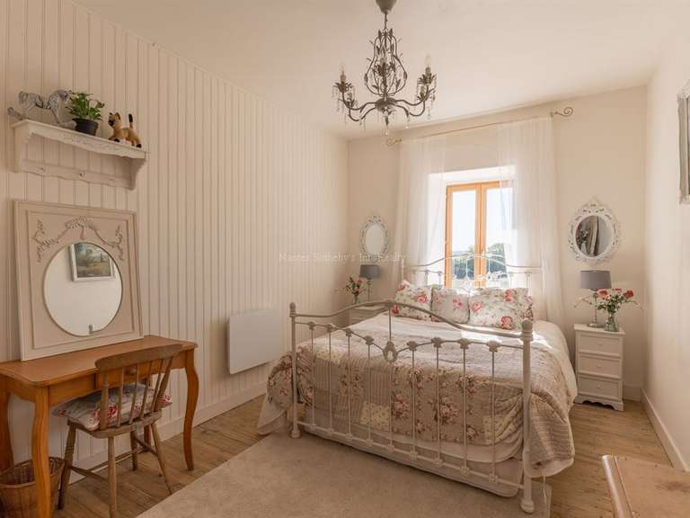 Maison Mairé-Levescault - 8 chambres - 350m²