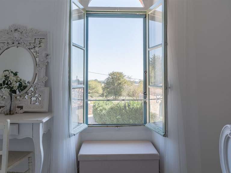 Maison Mairé-Levescault - 8 chambres - 350m²
