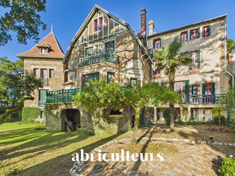 Maison Pornic - 18 chambres - 777m²