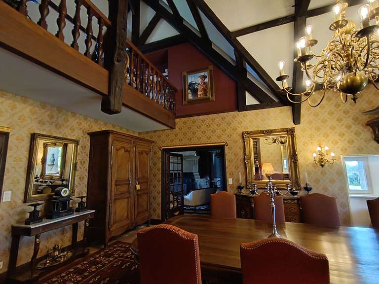Maison Landivisiau - 6 chambres - 310m²