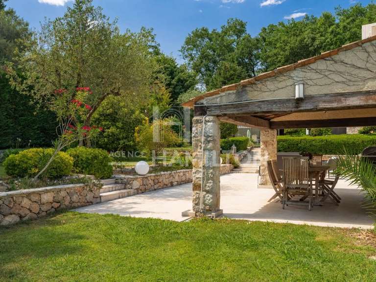 Villa Châteauneuf-Grasse - 5 bedrooms - 185m²